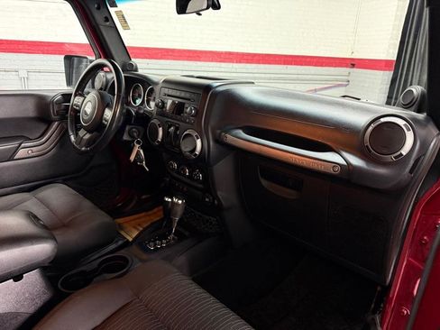 Used 2012 Jeep Wrangler Sport AWD/4WD image 7