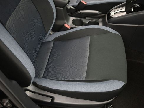 New 2025 Nissan Versa SV w/ Trunk Package image 28