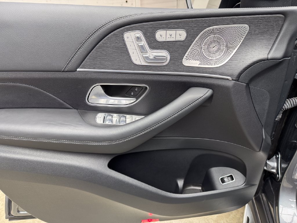 Certified 2025 Mercedes-Benz GLS 580 4MATIC image 10