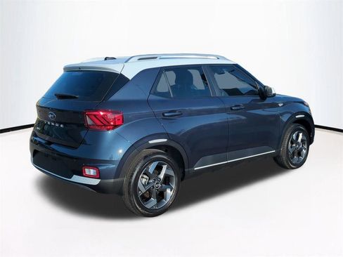 New 2026 Hyundai Venue SEL FWD image 5