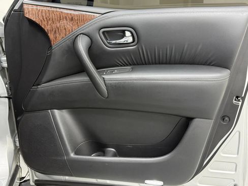 Used 2020 Nissan Armada Platinum w/ Captain's Chairs Package RWD image 27