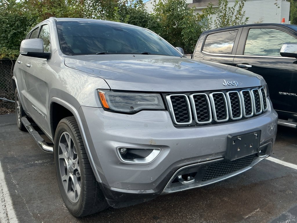 Used 2018 Jeep Grand Cherokee Limited AWD/4WD image 10