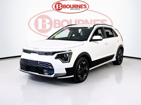 Used 2024 Kia Niro Wind w/ Wind Preserve Package image 6