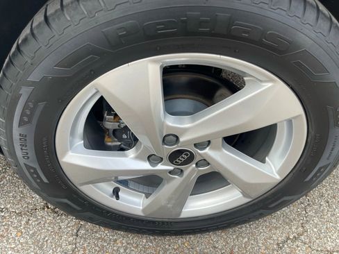 Used 2021 Audi Q3 2.0T Premium image 9