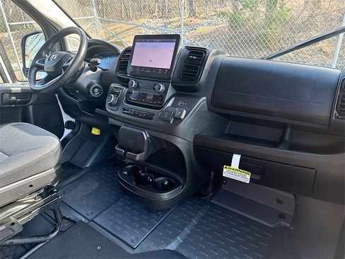 Used 2024 RAM ProMaster 3500 w/ Delivery Van Package image 31