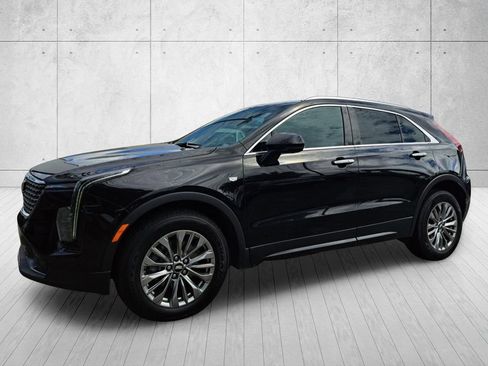 Used 2025 Cadillac XT4 Premium Luxury FWD image 9