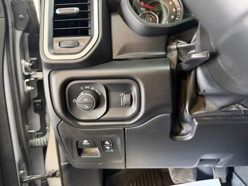 Used 2022 RAM 1500 Big Horn AWD/4WD image 19