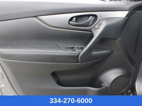 Used 2021 Nissan Rogue Sport S image 14