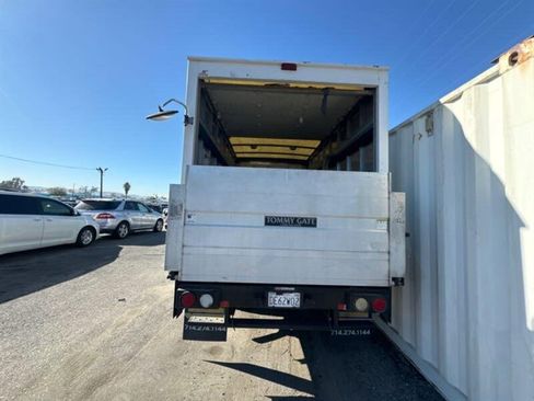Used 2016 Chevrolet Express 3500 image 5