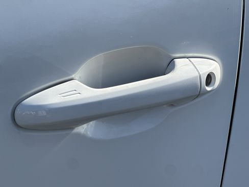 Used 2022 Toyota Tacoma TRD Off-Road image 39