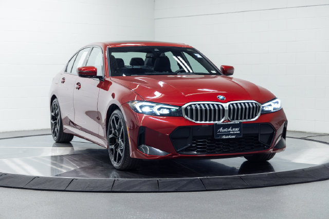 Used 2026 BMW 330i xDrive Sedan AWD/4WD image 4