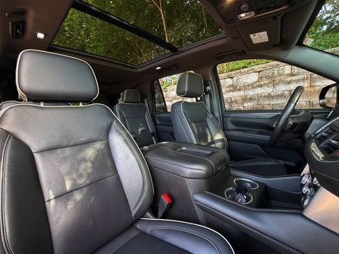 Used 2021 GMC Yukon SLT w/ SLT Luxury Plus Package RWD image 12