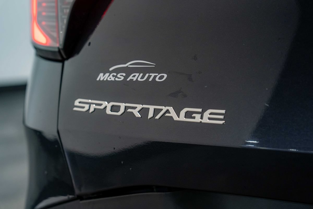 Used 2026 Kia Sportage LX AWD/4WD image 4