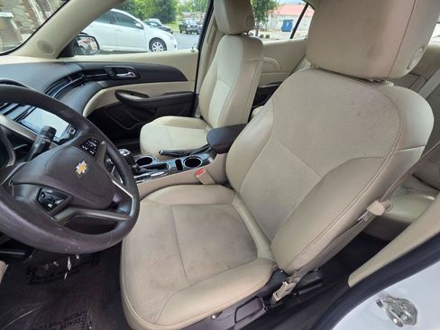 Used 2015 Chevrolet Malibu LT FWD image 12