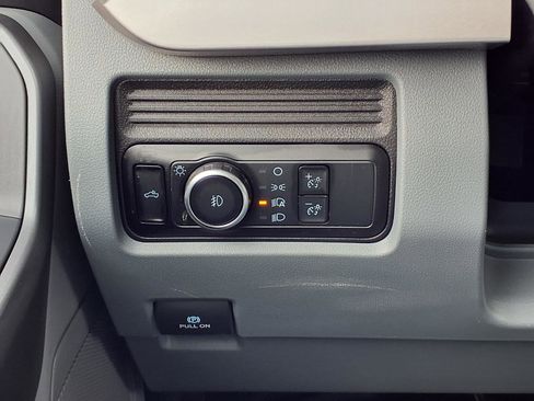 Used 2025 Ford F250 XLT image 19