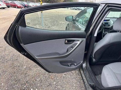 Used 2013 Hyundai Elantra GLS w/ Preferred Pkg image 23