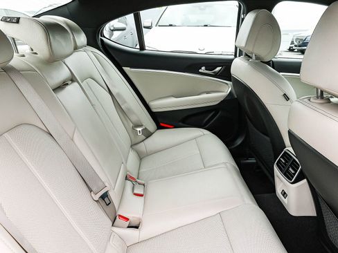 Used 2025 Genesis G70 2.5T AWD/4WD image 20
