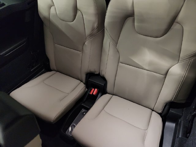 Certified 2026 Volvo XC90 B6 Plus w/ Protection Package Premier AWD/4WD image 32