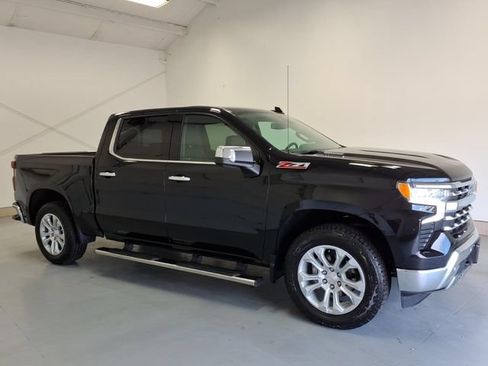 Used 2023 Chevrolet Silverado 1500 LTZ AWD/4WD image 2