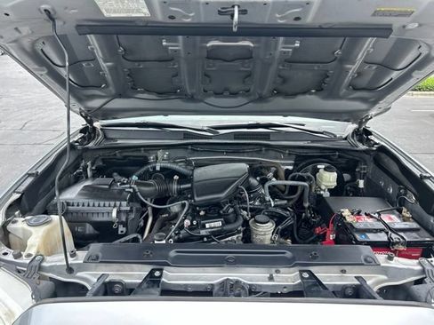 Used 2017 Toyota Tacoma SR RWD image 14