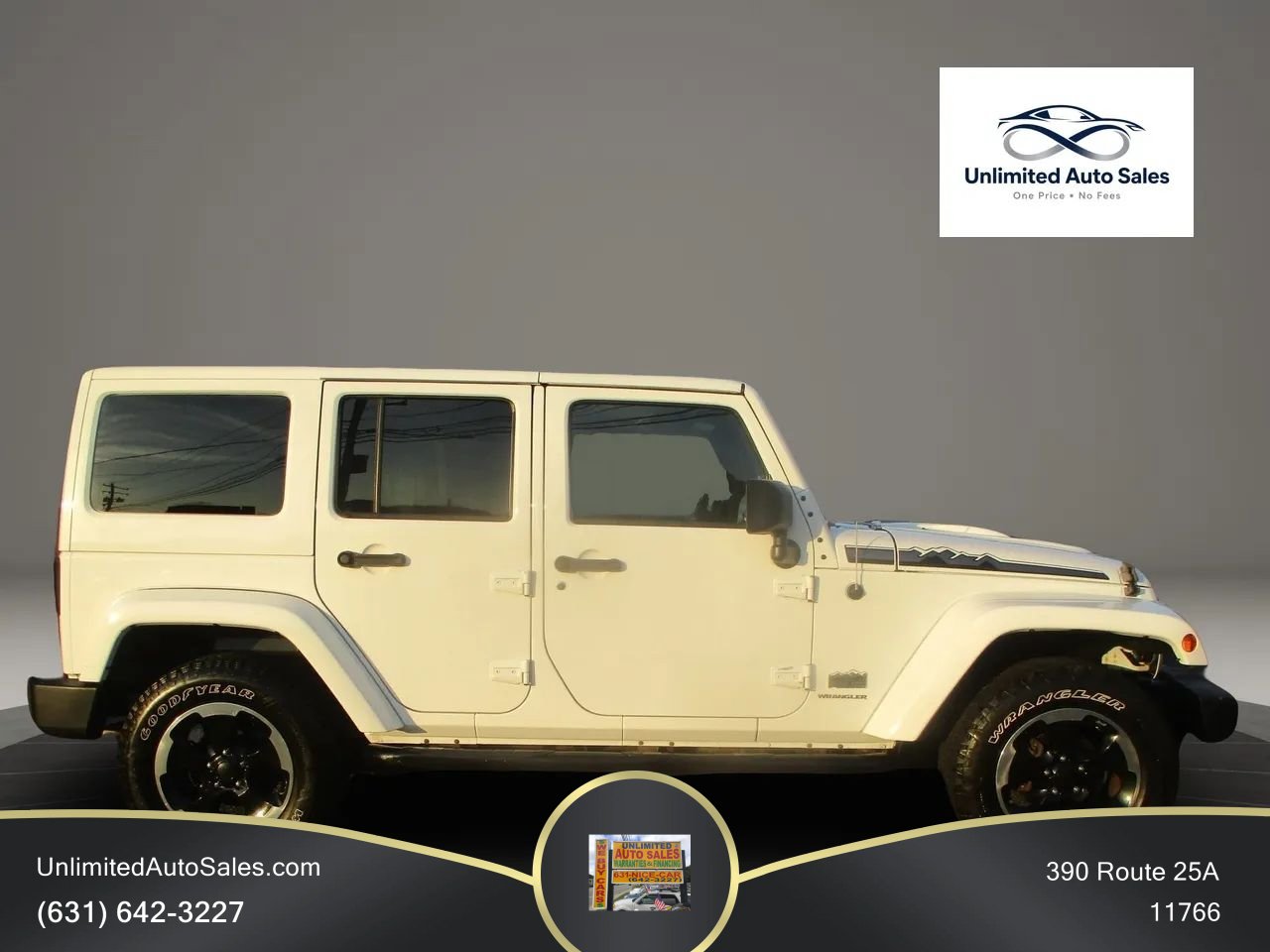 Used 2014 Jeep Wrangler Unlimited Sahara AWD/4WD image 4