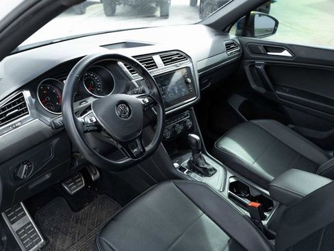 Used 2021 Volkswagen Tiguan SE R-Line image 11