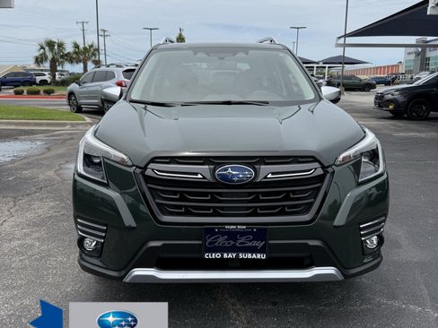 Used 2022 Subaru Forester Touring AWD/4WD image 2