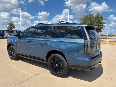 Used 2026 Cadillac Escalade Platinum Sport AWD/4WD image 3