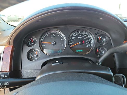 Used 2013 Chevrolet Tahoe LT AWD/4WD image 22