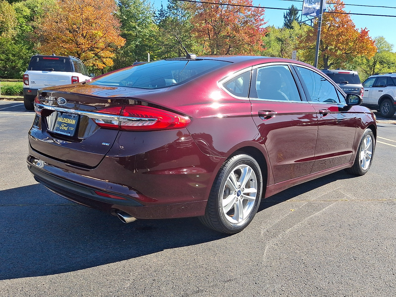 Used 2018 Ford Fusion SE w/ Fusion SE Technology Package FWD image 7