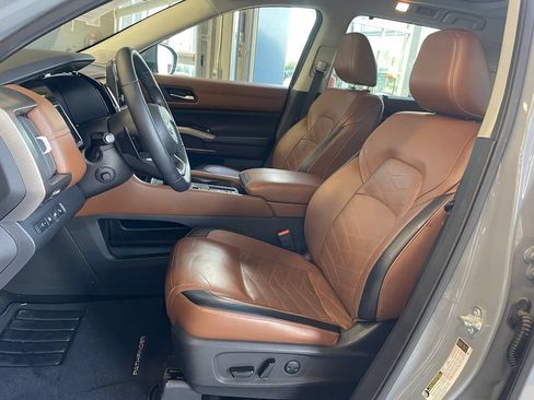 Certified 2024 Nissan Pathfinder Platinum w/ Cargo Package FWD image 11