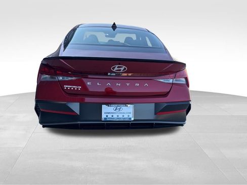 New 2026 Hyundai Elantra SEL Sport image 8
