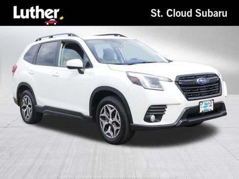 Used 2023 Subaru Forester Premium AWD/4WD image 1