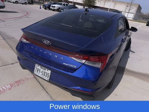 Used 2023 Hyundai Elantra Blue image 3
