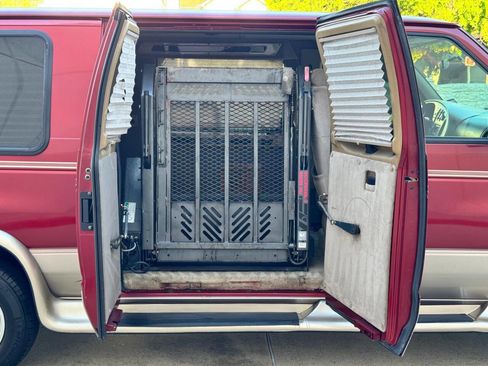 Used 1999 Ford E-250 and Econoline 250 image 23