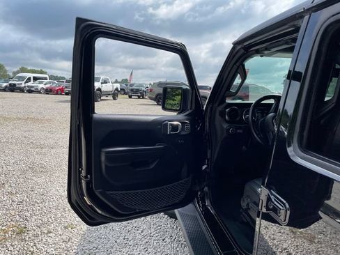 Used 2021 Jeep Wrangler Unlimited Sport AWD/4WD image 22