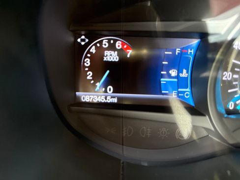 Used 2024 Ford Edge SEL w/ Convenience Package image 16