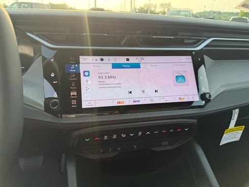 New 2026 Jeep Cherokee Limited AWD/4WD image 11