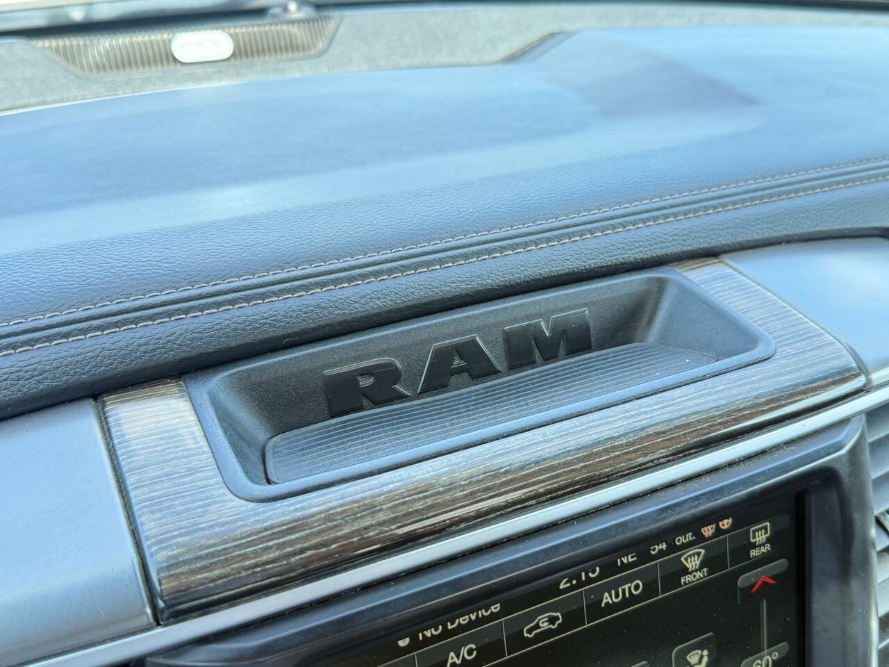 Used 2015 RAM 2500 Limited AWD/4WD image 74