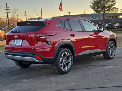 New 2026 Chevrolet Trax LT image 12