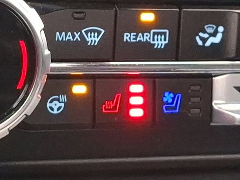 Used 2024 Ford F250 Lariat w/ Black Appearance Package image 24