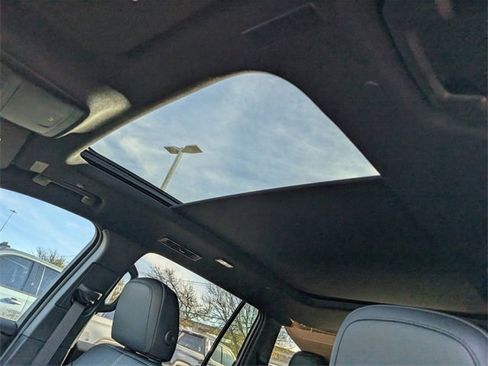 New 2026 GMC Acadia Elevation image 19