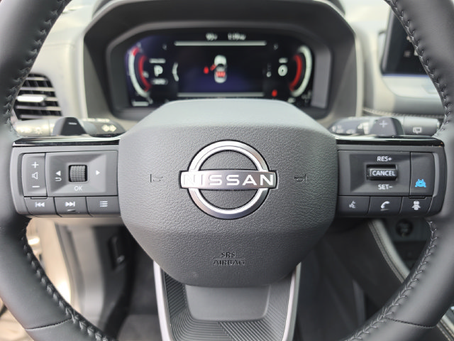 Used 2025 Nissan Rogue Platinum w/ Platinum Premium Package AWD/4WD image 46