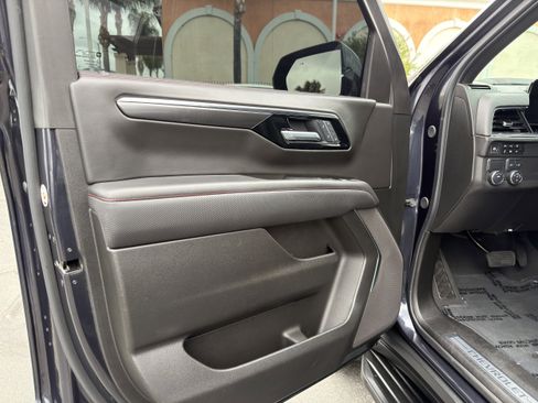 Used 2025 Chevrolet Tahoe RST RWD image 25