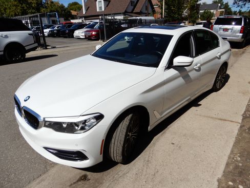 Used 2020 BMW 530i xDrive w/ Convenience Package image 8
