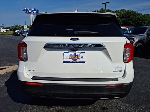 Certified 2023 Ford Explorer XLT AWD/4WD image 5