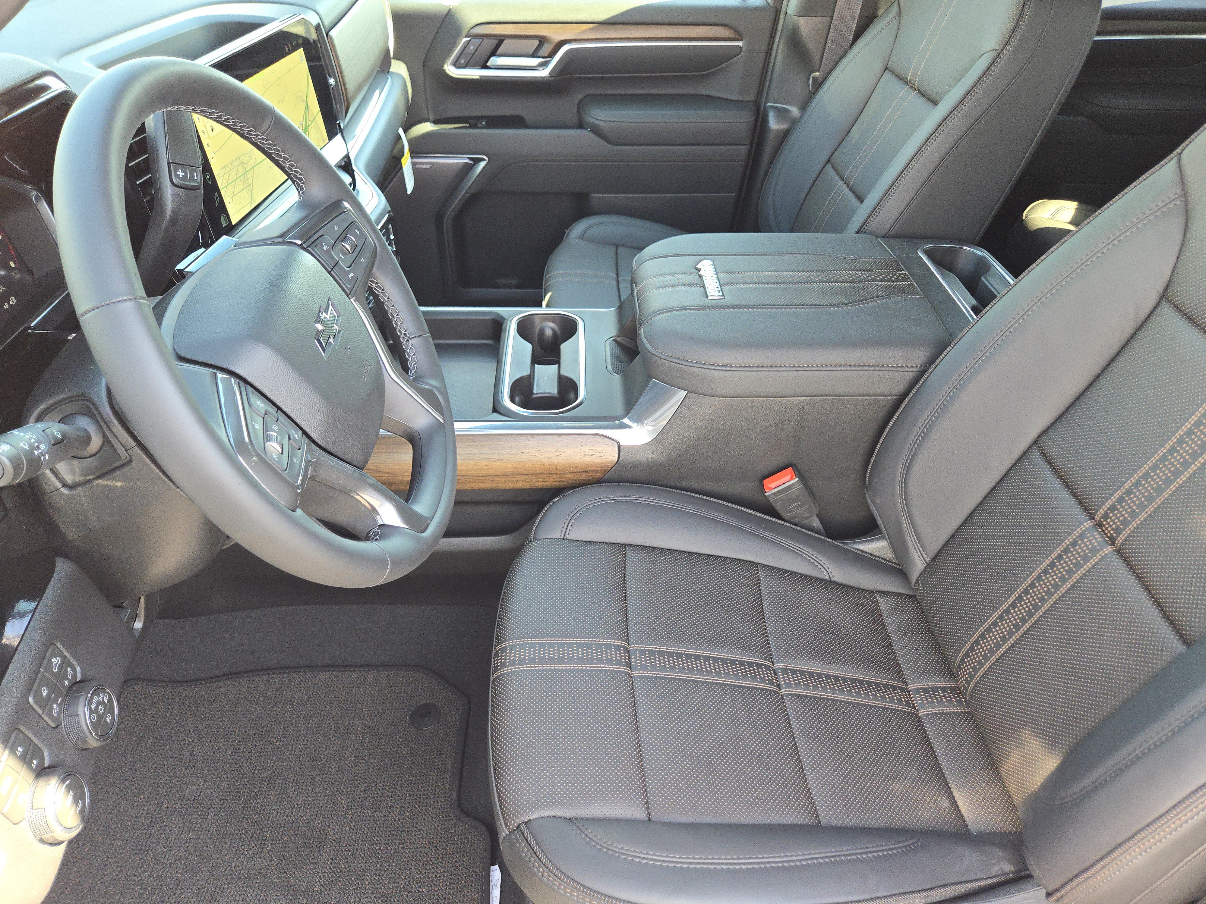 New 2026 Chevrolet Silverado 2500 High Country w/ Midnight Edition AWD/4WD image 10