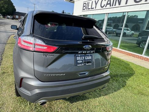 Used 2024 Ford Edge Titanium image 3