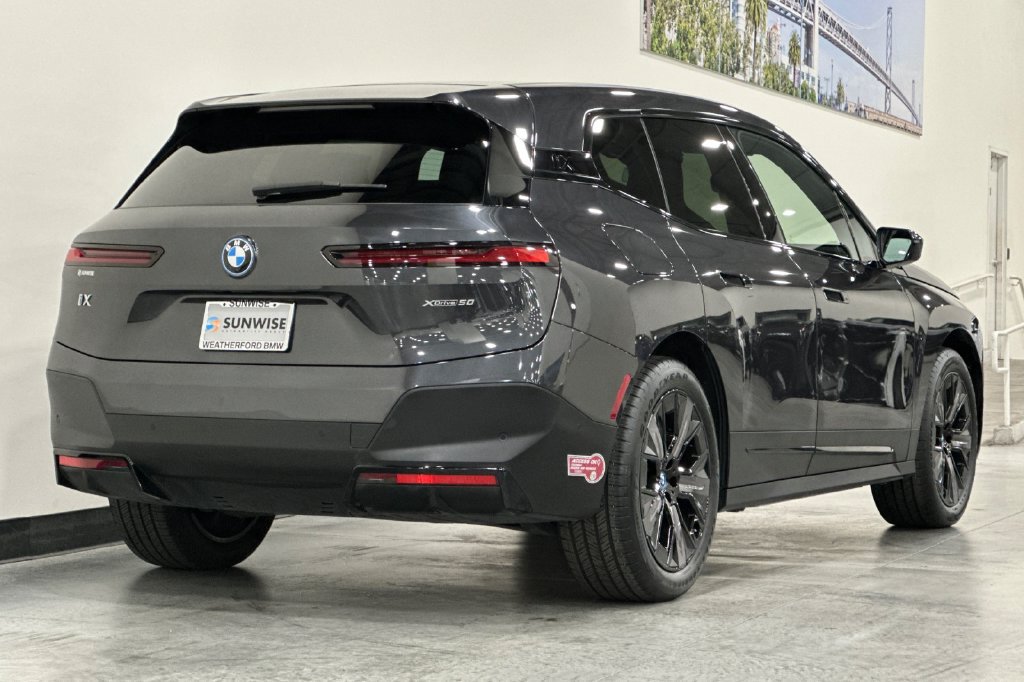 Certified 2024 BMW iX xDrive50 AWD/4WD image 4