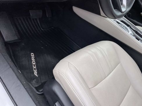 Used 2022 Honda Accord Touring image 16